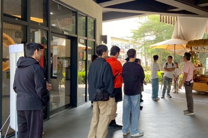 透過在地導覽員認識惡地地形的生成條件、生態環境、景觀特色與在地故事圖片