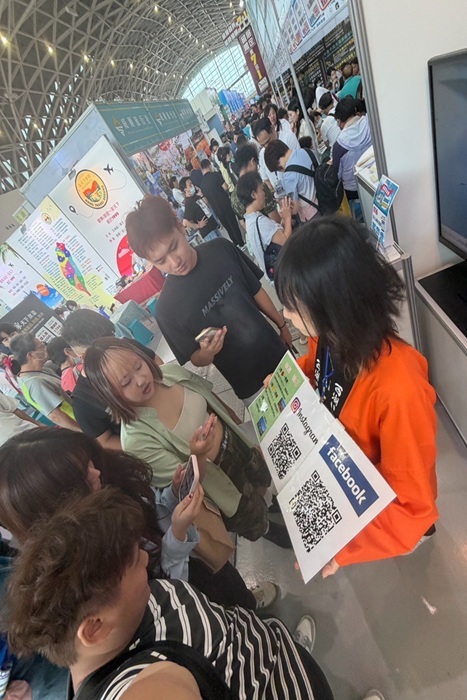 學生透過實際互動學習業者促銷策略以及產品組合的市場邏輯圖片