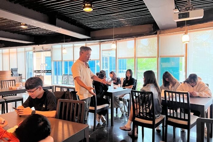講師分享導覽禁忌與延伸互動方式
